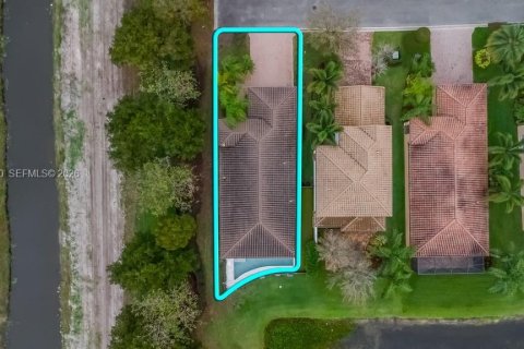 Снять в аренду виллу или дом в Бойнтон-Бич, Флорида 3 спальни, 171.03м2, № 2048310 - фото 24