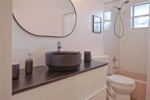 Casa en venta en Deerfield Beach, Florida, 2 dormitorios, 127.37 m2 № 2010772 - foto 22