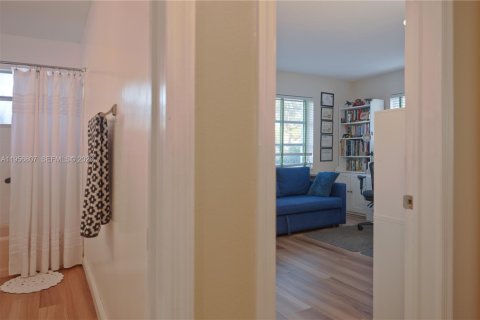 Casa en venta en Deerfield Beach, Florida, 2 dormitorios, 127.37 m2 № 2010772 - foto 25