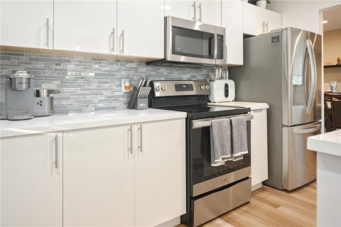 Casa en venta en Deerfield Beach, Florida, 2 dormitorios, 127.37 m2 № 2010772 - foto 17