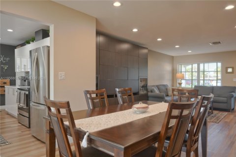 Casa en venta en Deerfield Beach, Florida, 2 dormitorios, 127.37 m2 № 2010772 - foto 9