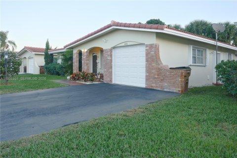 Casa en Deerfield Beach, Florida 2 dormitorios, 127.37 m2 № 2010772