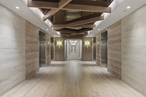 Condo in Miami Beach, Florida  № 2005203 - photo 28