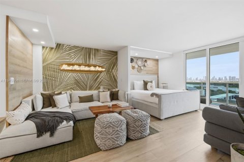 Studio in the Condo in Miami Beach, Florida  № 2005203