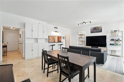 Copropriété à vendre à Miami, Floride: 3 chambres, 140.56 m2 № 1799076 - photo 3