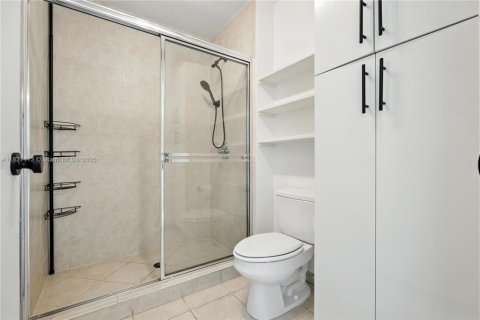 Copropriété à vendre à Miami, Floride: 3 chambres, 140.56 m2 № 1799076 - photo 10