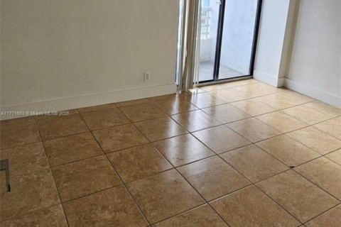 Купить кондоминиум в Авентура, Флорида 3 спальни, 109.72м2, № 2022883 - фото 15