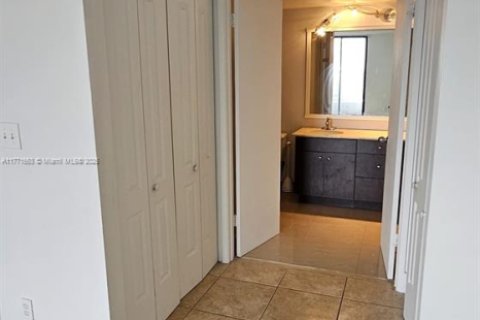 Купить кондоминиум в Авентура, Флорида 3 спальни, 109.72м2, № 2022883 - фото 22