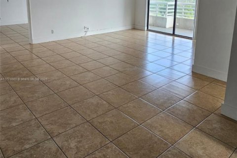 Купить кондоминиум в Авентура, Флорида 3 спальни, 109.72м2, № 2022883 - фото 18