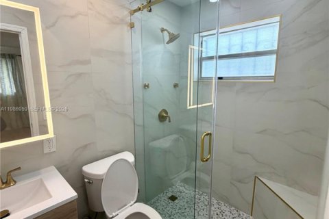 Villa ou maison à louer à Miami, Floride: 3 chambres, 152.17 m2 № 2048877 - photo 27