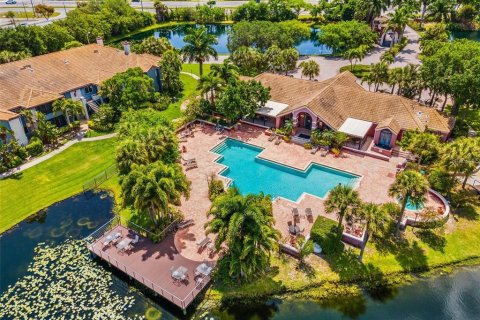 Copropriété à louer à Saint Petersburg, Floride: 2 chambres, 95.5 m2 № 1849981 - photo 2