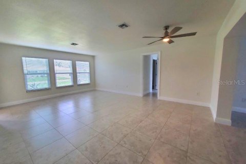 House in Punta Gorda, Florida 2 bedrooms, 141.49 sq.m. № 1894891 - photo 12