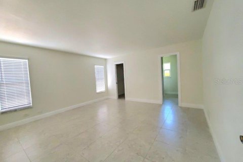 House in Punta Gorda, Florida 2 bedrooms, 141.49 sq.m. № 1894891 - photo 15