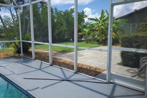 House in Punta Gorda, Florida 2 bedrooms, 141.49 sq.m. № 1894891 - photo 9