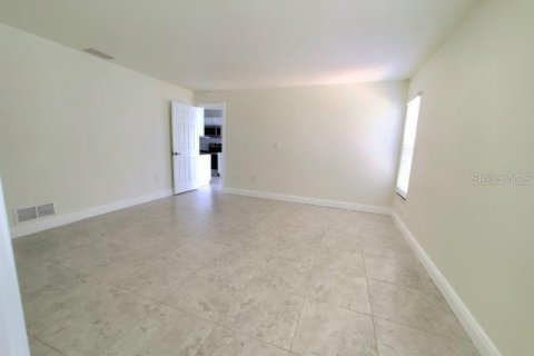 House in Punta Gorda, Florida 2 bedrooms, 141.49 sq.m. № 1894891 - photo 19