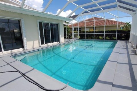 House in Punta Gorda, Florida 2 bedrooms, 141.49 sq.m. № 1894891 - photo 5