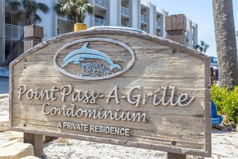 Condo in Saint Pete Beach, Florida, 2 bedrooms  № 1759828