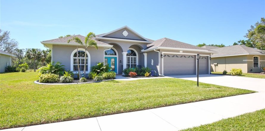 House in Parrish, Florida 4 bedrooms, 244.98 sq.m. № 1612470