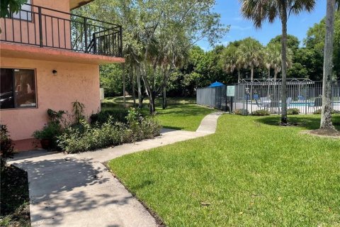 Condo in Weston, Florida, 2 bedrooms № 2191187 - photo 29