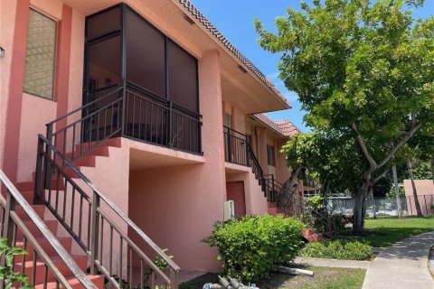 Condo in Weston, Florida, 2 bedrooms № 2191187
