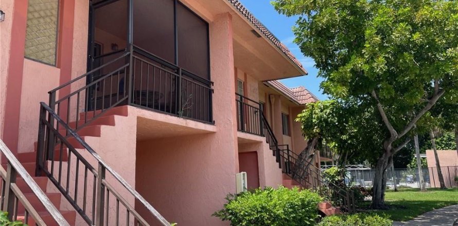 Condo in Weston, Florida, 2 bedrooms № 2191187
