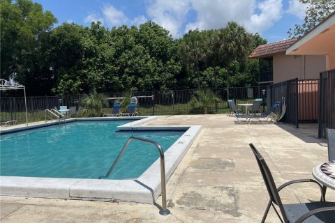 Condo in Weston, Florida, 2 bedrooms № 2191187 - photo 26