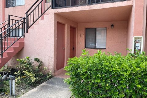 Condo in Weston, Florida, 2 bedrooms № 2191187 - photo 3