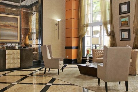 Condo in Aventura, Florida, 1 bedroom  № 1955421 - photo 11