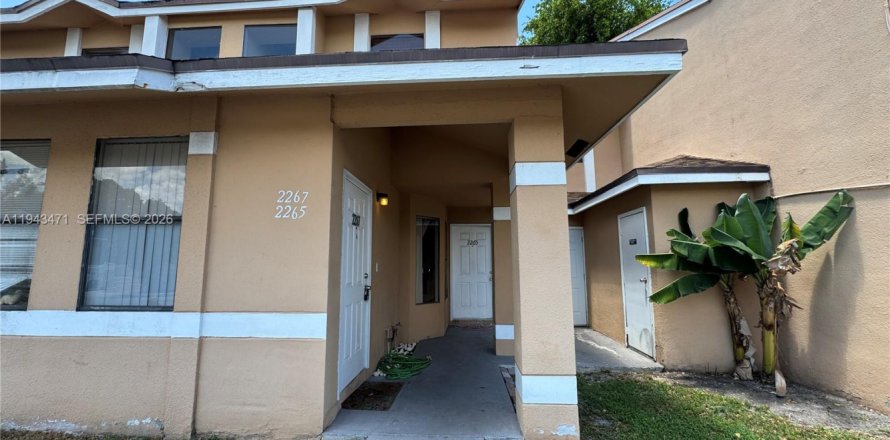 Condo in Miramar, Florida, 1 bedroom  № 2002227