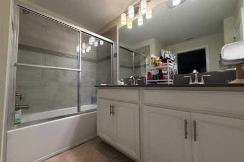 Touwnhouse à vendre à Kissimmee, Floride: 4 chambres, 177.81 m2 № 2425213 - photo 22
