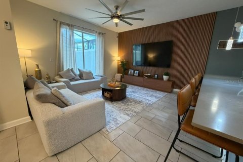 Touwnhouse à vendre à Kissimmee, Floride: 4 chambres, 177.81 m2 № 2425213 - photo 11