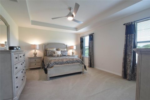 House in Apopka, Florida 4 bedrooms, 223.8 sq.m. № 1744318 - photo 21