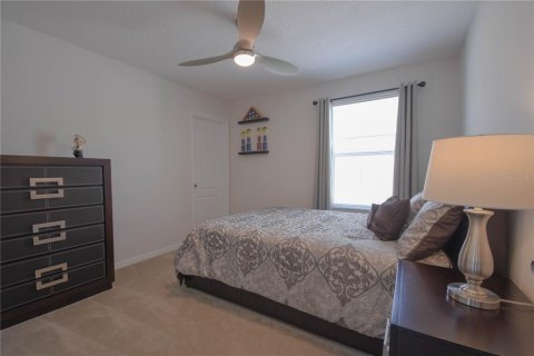 House in Apopka, Florida 4 bedrooms, 223.8 sq.m. № 1744318 - photo 25