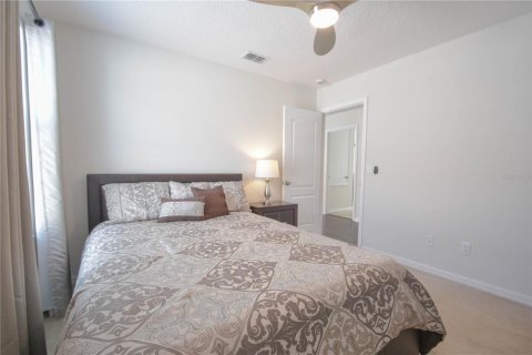 House in Apopka, Florida 4 bedrooms, 223.8 sq.m. № 1744318 - photo 26