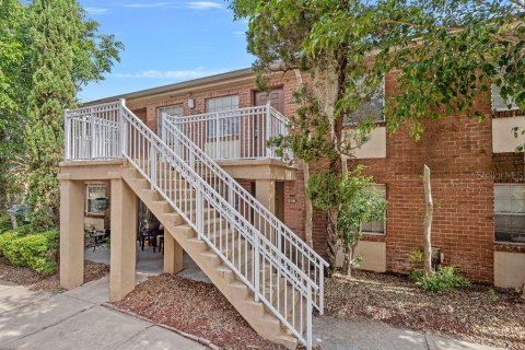 Condo in Maitland, Florida, 1 bedroom  № 2391011 - photo 2