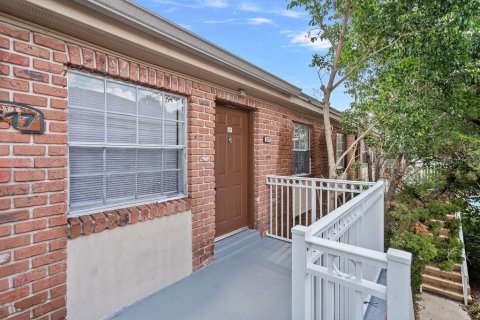 Condo in Maitland, Florida, 1 bedroom № 2391011