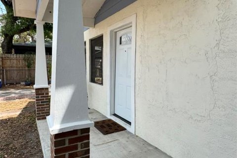 House in Tampa, Florida 3 bedrooms, 112.97 sq.m. № 1725431 - photo 11