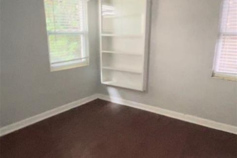 House in Tampa, Florida 3 bedrooms, 112.97 sq.m. № 1725431 - photo 6