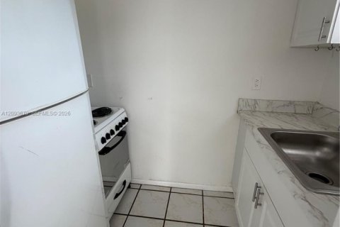 Apartment in Miami, Florida 1 bedroom, 144.74 sq.m. № 2381618 - photo 5