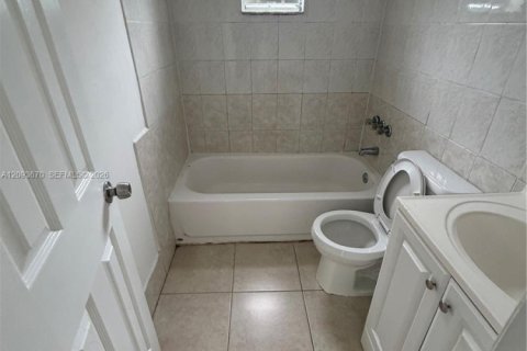 Apartment in Miami, Florida 1 bedroom, 144.74 sq.m. № 2381618 - photo 6