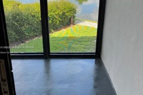 Condominio en venta en Oakland Park, Florida, 2 dormitorios, 82.68 m2 № 1981573 - foto 10