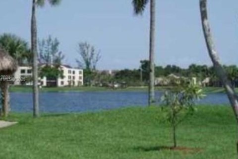 Condominio en venta en Oakland Park, Florida, 2 dormitorios, 82.68 m2 № 1981573 - foto 12