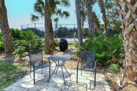 Condo in Sarasota, Florida, 2 bedrooms  № 2294452 - photo 26