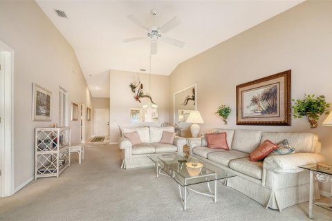 Condo in Sarasota, Florida, 2 bedrooms  № 2294452 - photo 8