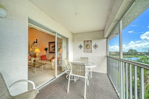 Condo in Sarasota, Florida, 2 bedrooms  № 2294452 - photo 3