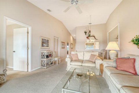 Condo in Sarasota, Florida, 2 bedrooms  № 2294452 - photo 9