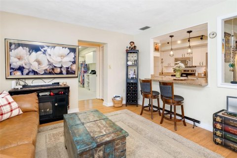 Casa en venta en Sarasota, Florida, 3 dormitorios, 181.44 m2 № 2387380 - foto 6