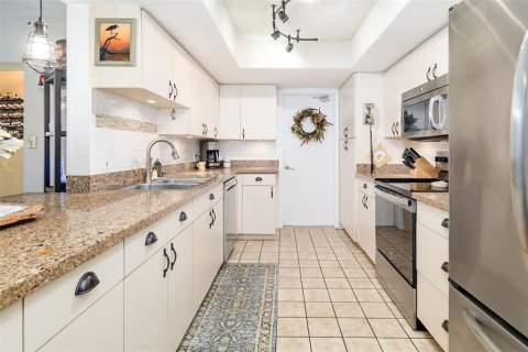 Casa en venta en Sarasota, Florida, 3 dormitorios, 181.44 m2 № 2387380 - foto 9