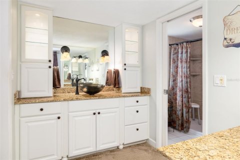 Casa en venta en Sarasota, Florida, 3 dormitorios, 181.44 m2 № 2387380 - foto 28