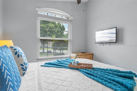 House in Davenport, Florida 5 bedrooms, 192.87 sq.m. № 1907198 - photo 15